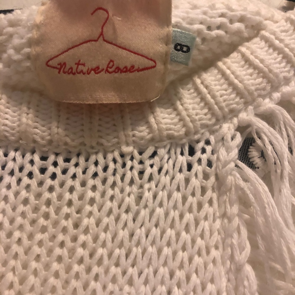 🤍 Intricate White Cropped Sweater - Picture 6 of 6